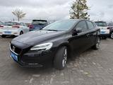 Volvo V40 Momentum*AUTOMATIK*KAMERA*NAVI*KLIMA*SHZ* - Volvo V40 Momentum mit Benzin-Antrieb