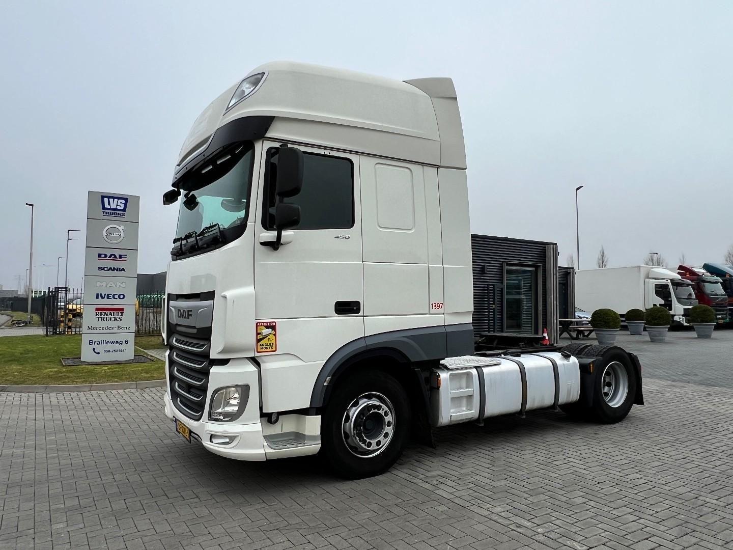 DAF XF 450 4x2 trekker Super Space Cab / 844.200km