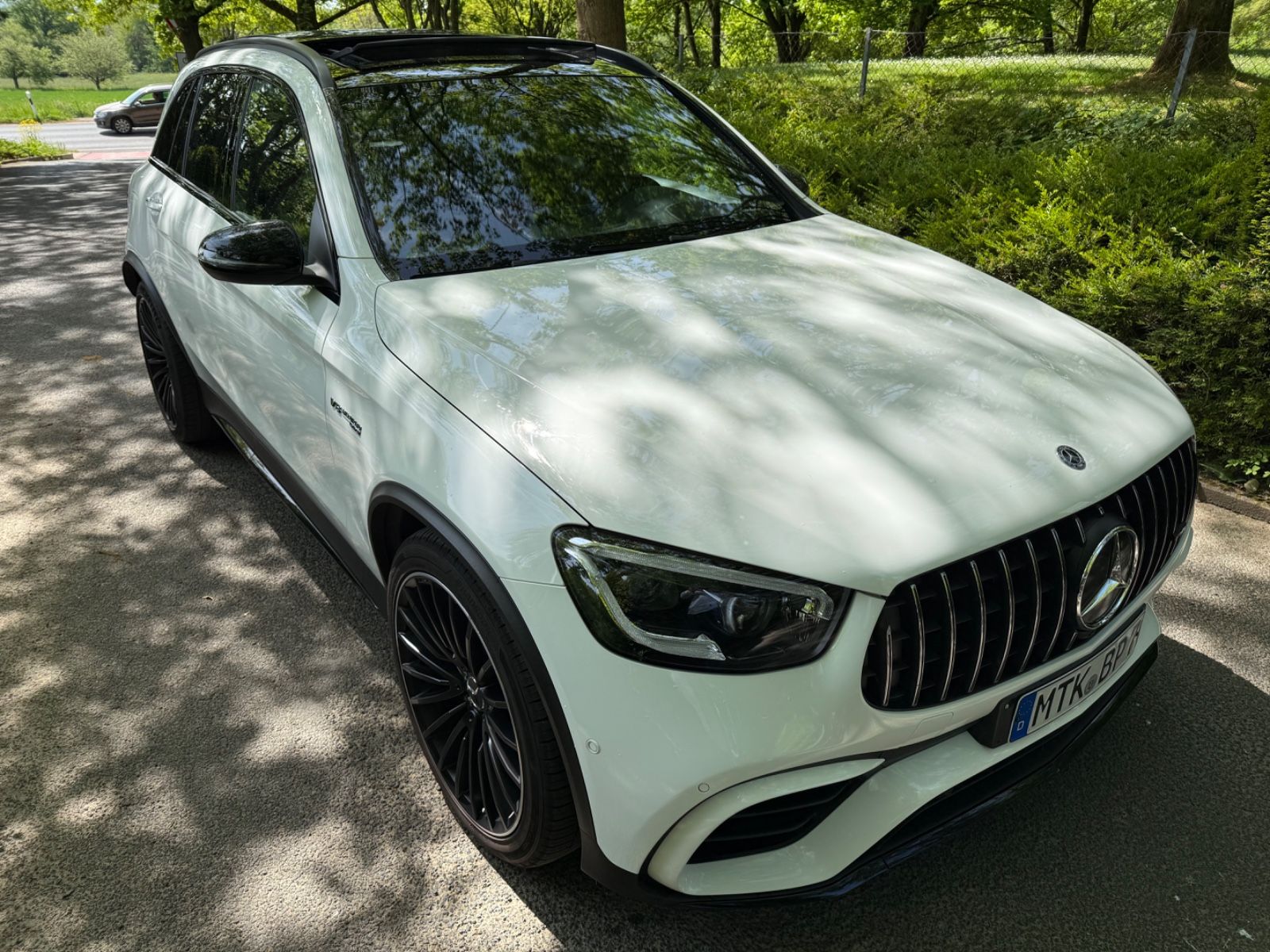 MERCEDES-BENZ GLC 63s Pano Head-up Junge Sterne MB Scheckheft