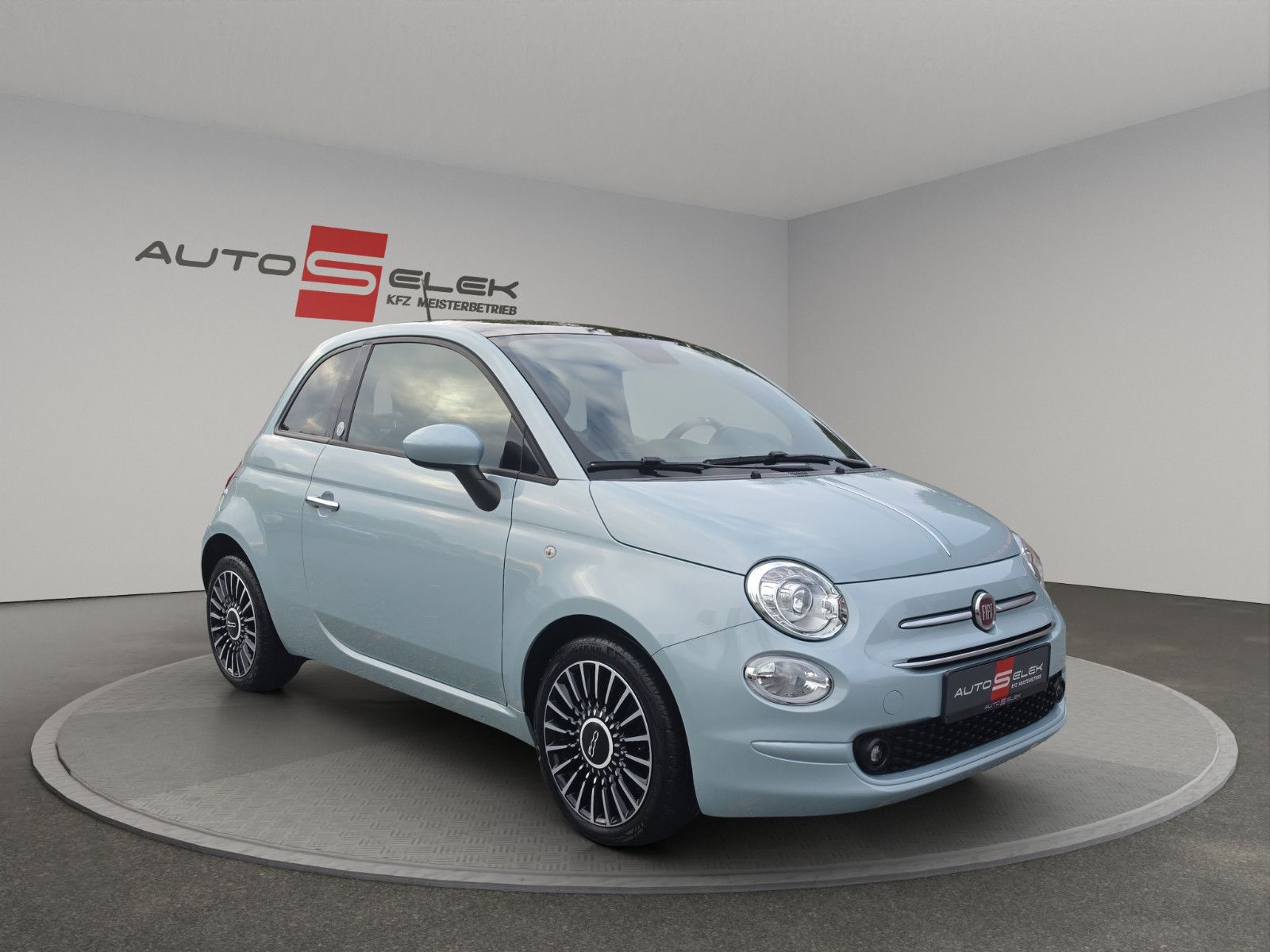 Fahrzeugabbildung Fiat 500 Launch Edition Panorama-Dach  Apple Carplay