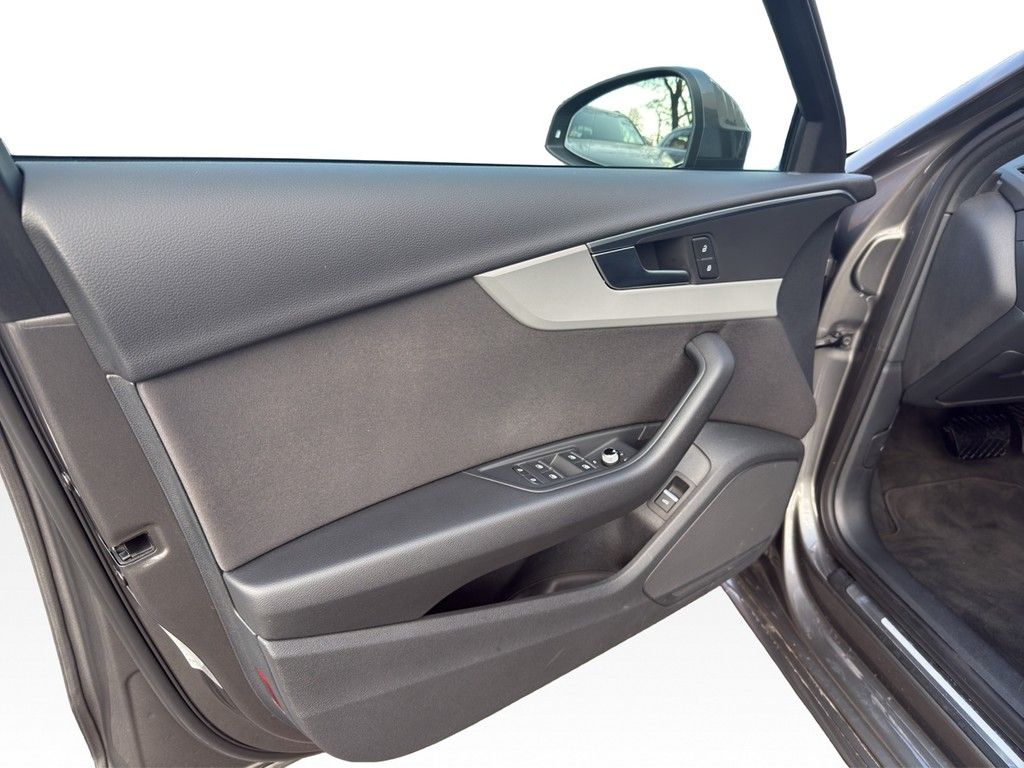 Audi A4 - Bild 12