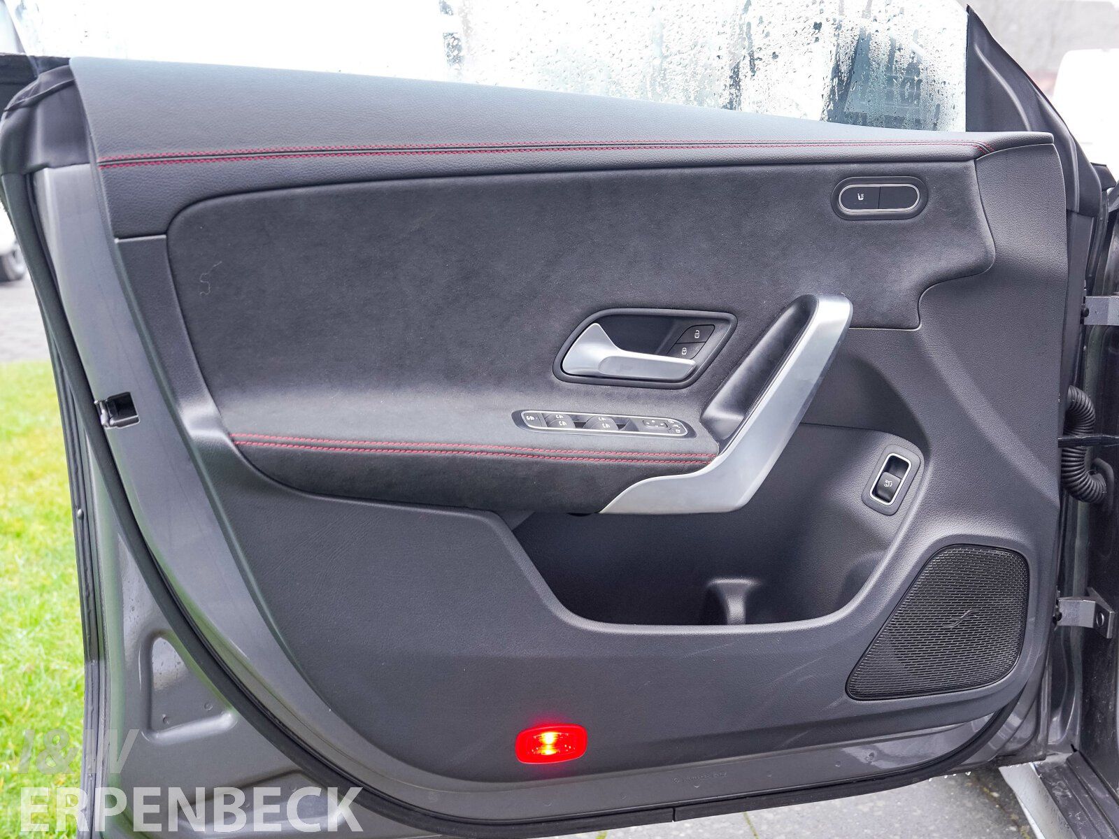 Fahrzeugabbildung Mercedes-Benz CLA 200 d SB AMG-Premium Distronic AHK 360° FAP