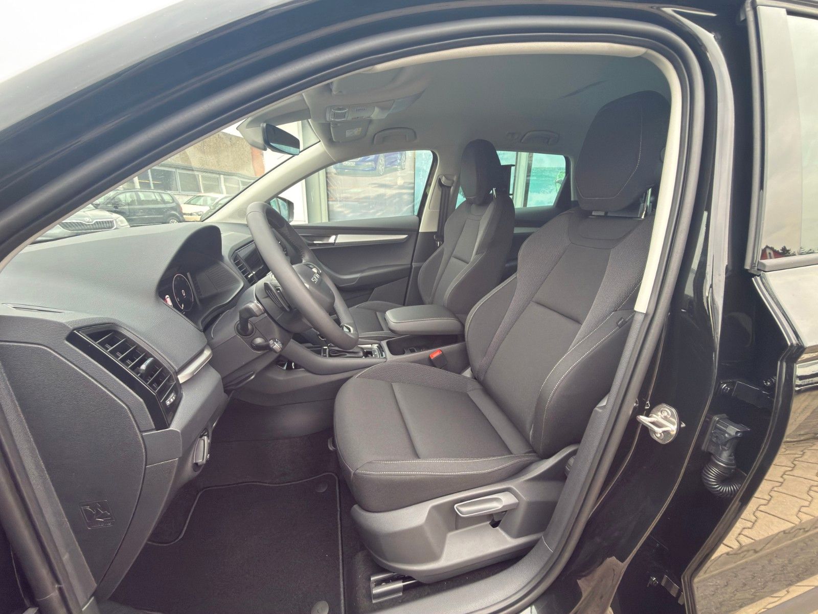 Fahrzeugabbildung SKODA Karoq Balance 1,5 TSI 110 kW 7-Gang-DSG