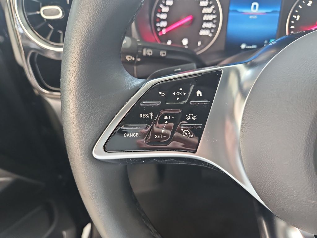 Fahrzeugabbildung Mercedes-Benz Vito 119 Mixto lang 4x4 5 Sitze LED Nav SHZ 360°