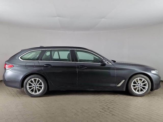 BMW 520 xDrive Business Auto MH48V Touring