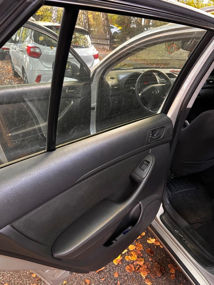 Toyota Avensis 2006 — photo 8