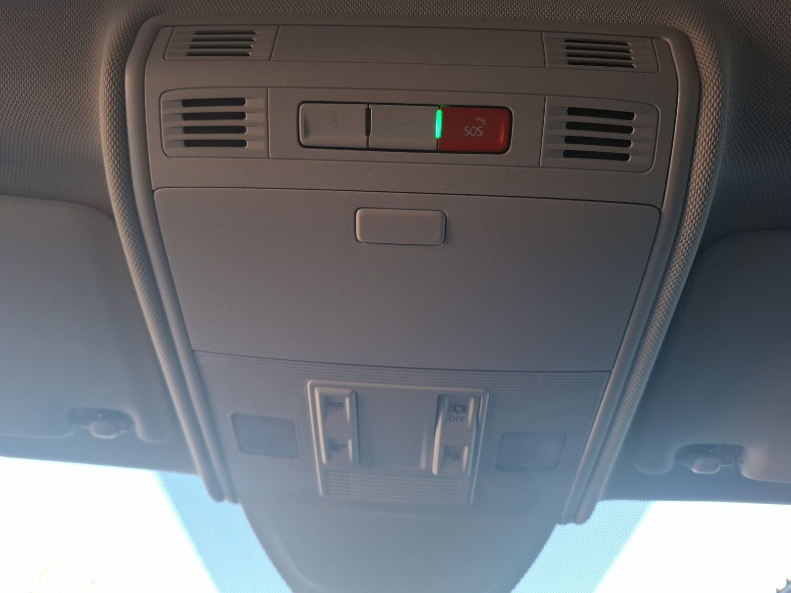 Fahrzeugabbildung Volkswagen Polo TSI Life LED AID SH APP Park-Assist LM