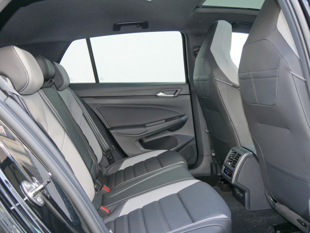 Fahrzeugabbildung Volkswagen Golf GTE 1.5 TSI eHybrid DSG AHK Matrix-LED