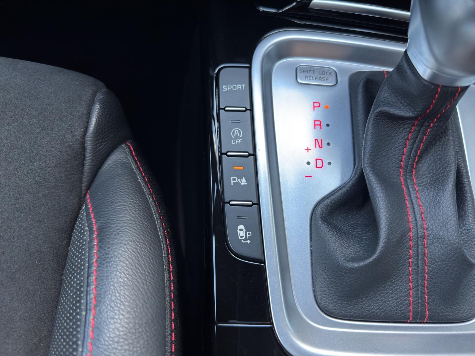 Kia CEED 1.6T GT PANO-DACH+TEIL-LEDER+NAVI+LED-LICHT