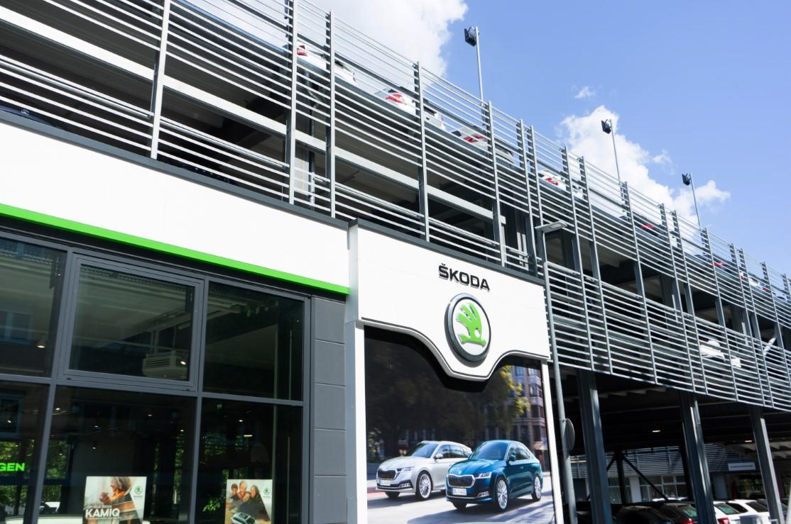 showroom-image-bottom