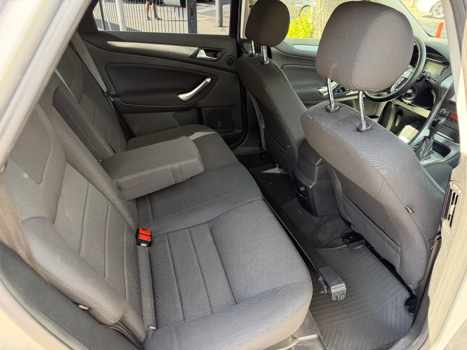 Ford Mondeo 2012 — photo 21