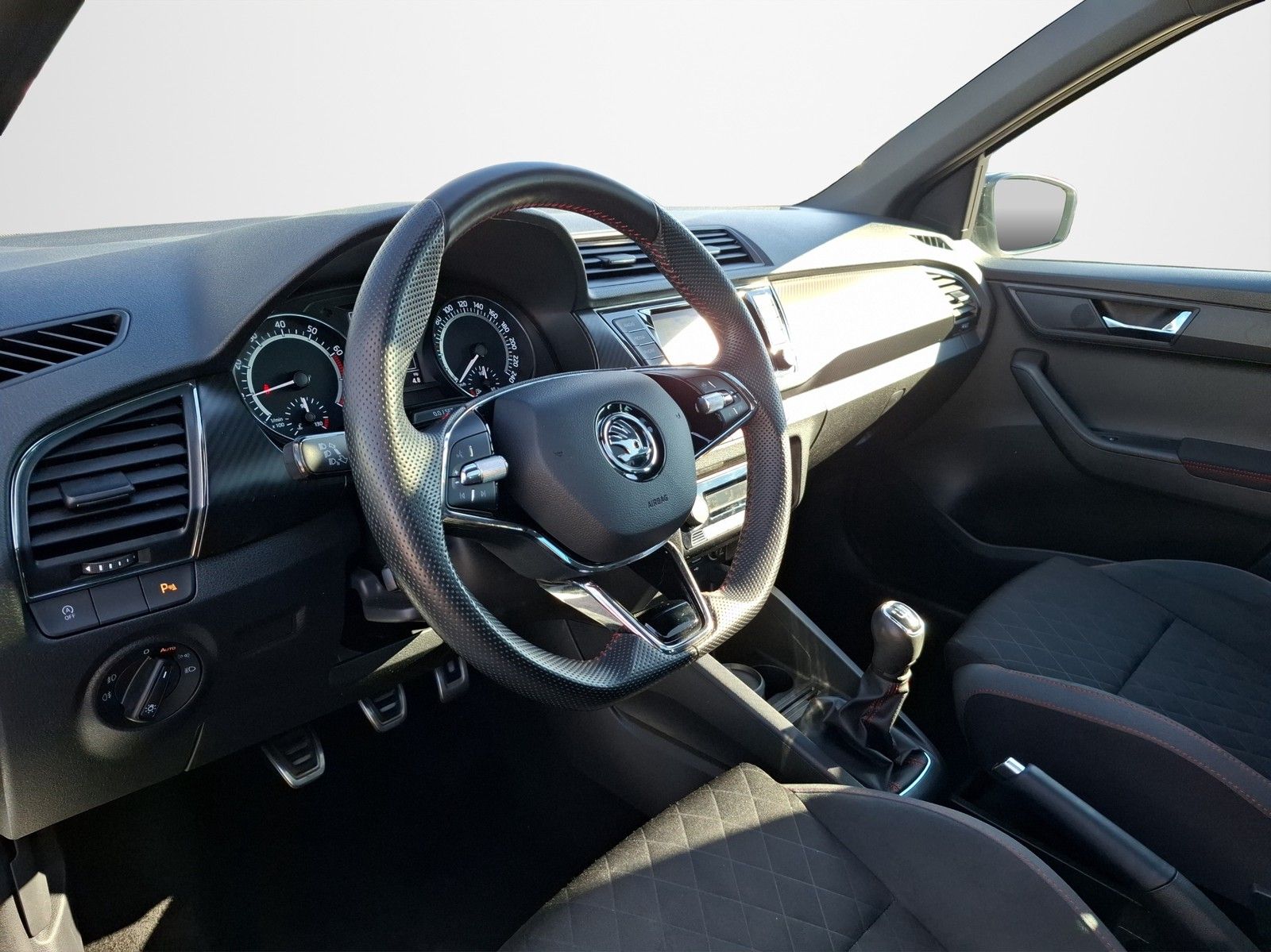 SKODA Fabia Combi 1.0 TSI Monte Carlo KLIMA / NAVI / A - Image 10