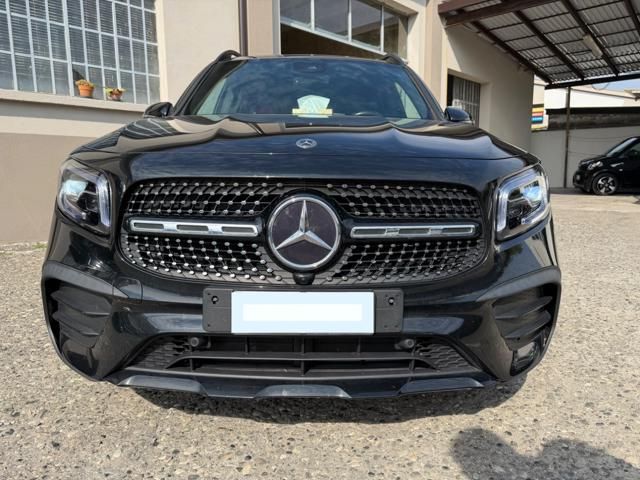 Mercedes-Benz MERCEDES-BENZ GLB 200 d Automatic 4Matic Premium imagem 2