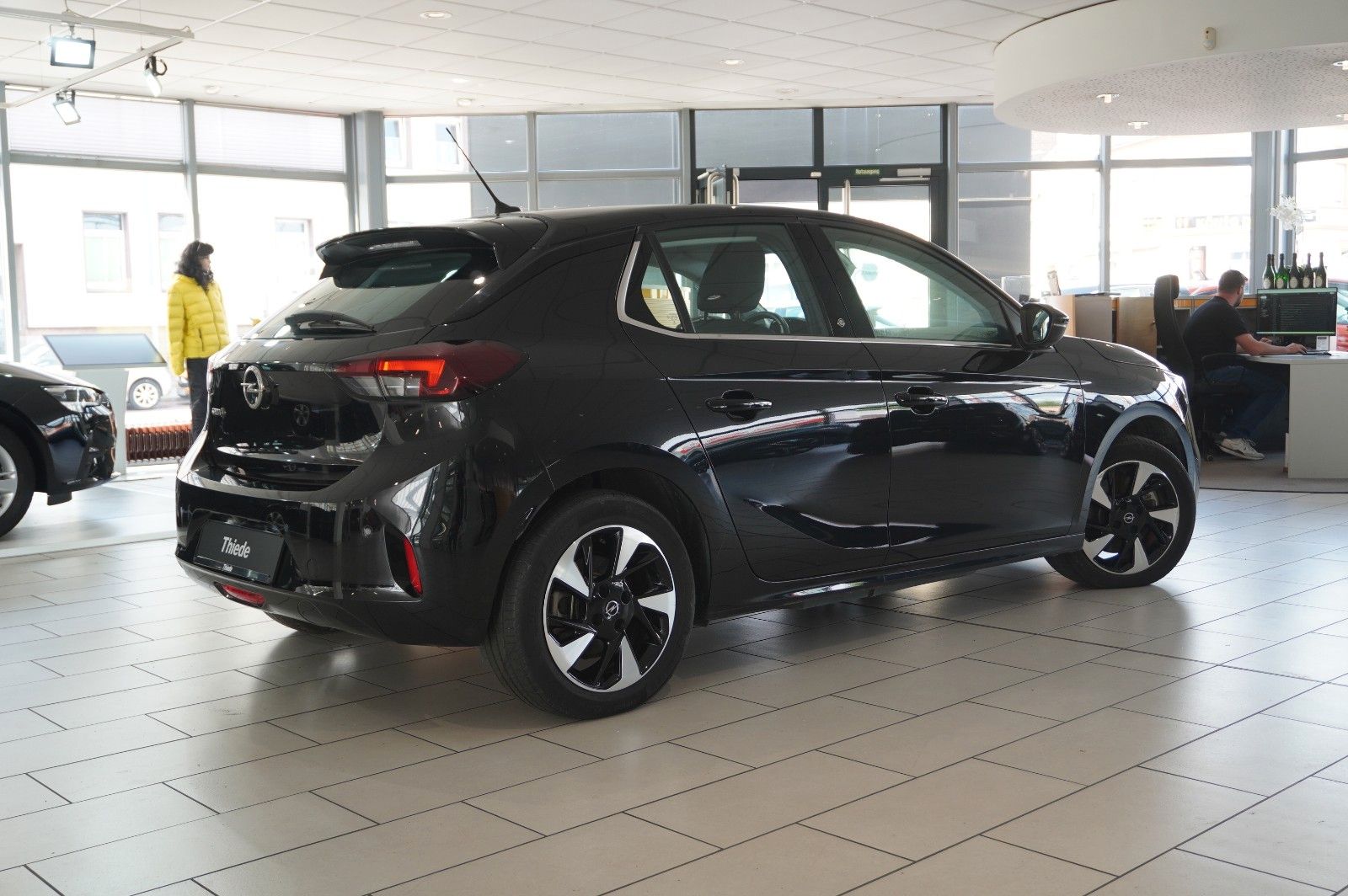 Fahrzeugabbildung Opel Corsa-e F ELEGANCE 3-PHASIG NAVI/LED/KAMERA/DAB+