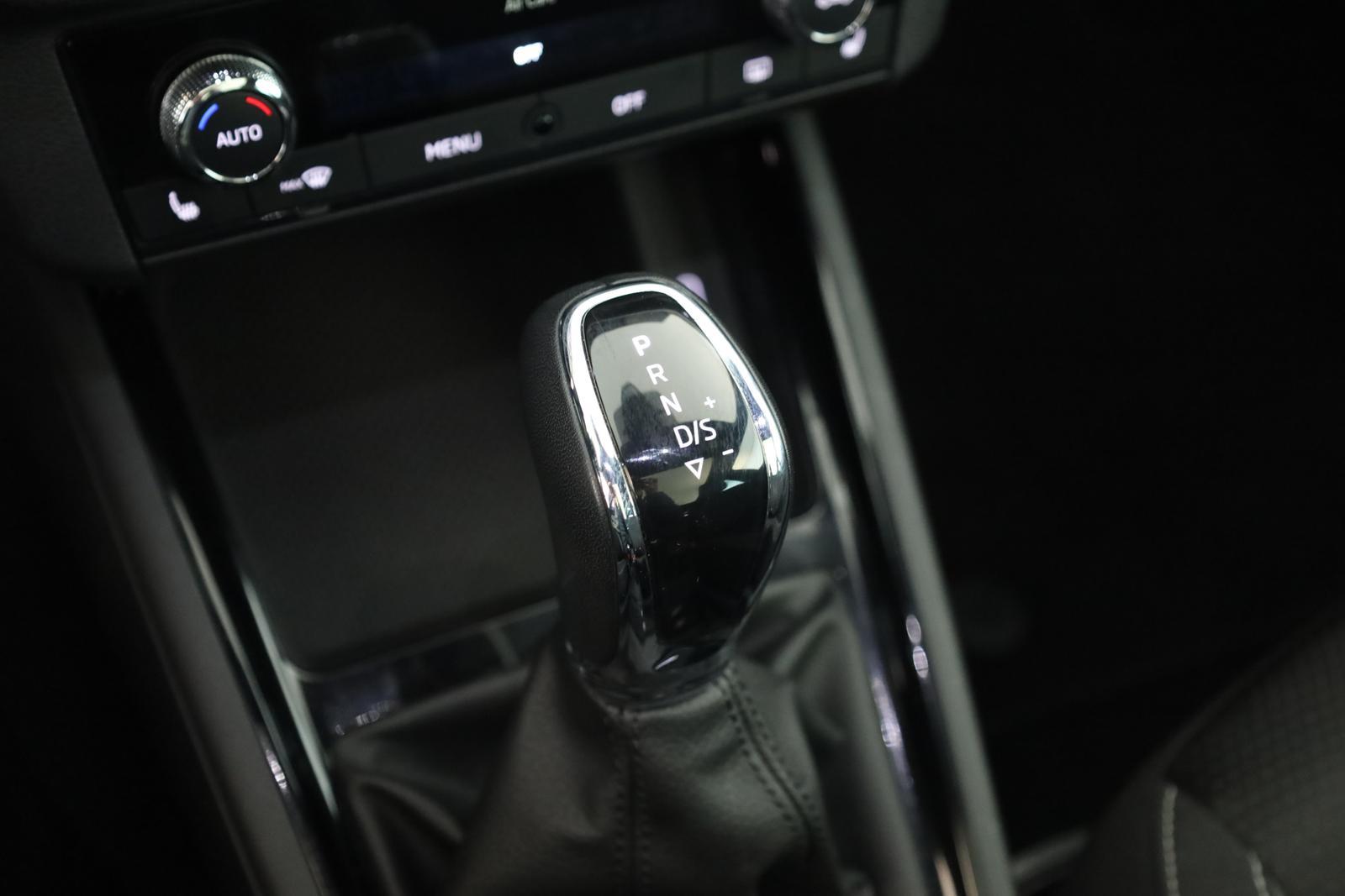 Skoda Kamiq 1.0 TSI DSG Tour LED Pano SmartLink Kam, миниатюра 16