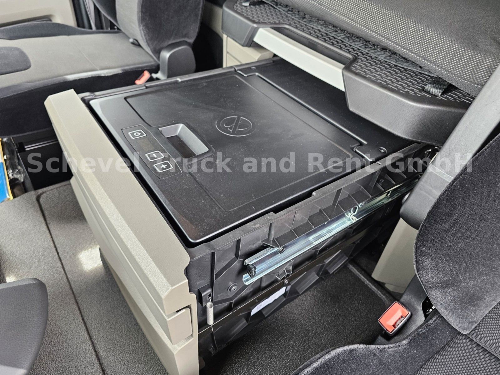 Fahrzeugabbildung MAN TGS 26.480 6x2-4 BL MEILLER RS 21.65 Funkferbed.