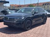 Volkswagen Touareg 4Motion ACC AHK LED LEDER NAVI RFKA TWA - Volkswagen Touareg in Wiesbaden