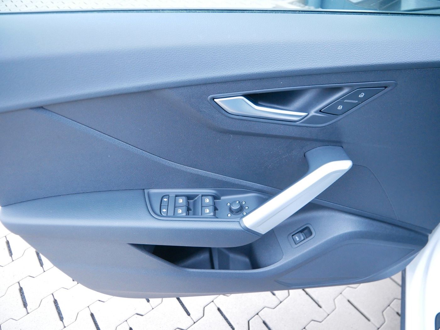 Fahrzeugabbildung Audi Q2 1.5 35 TFSI advanced DSG MATRIX Kamera ACC SH