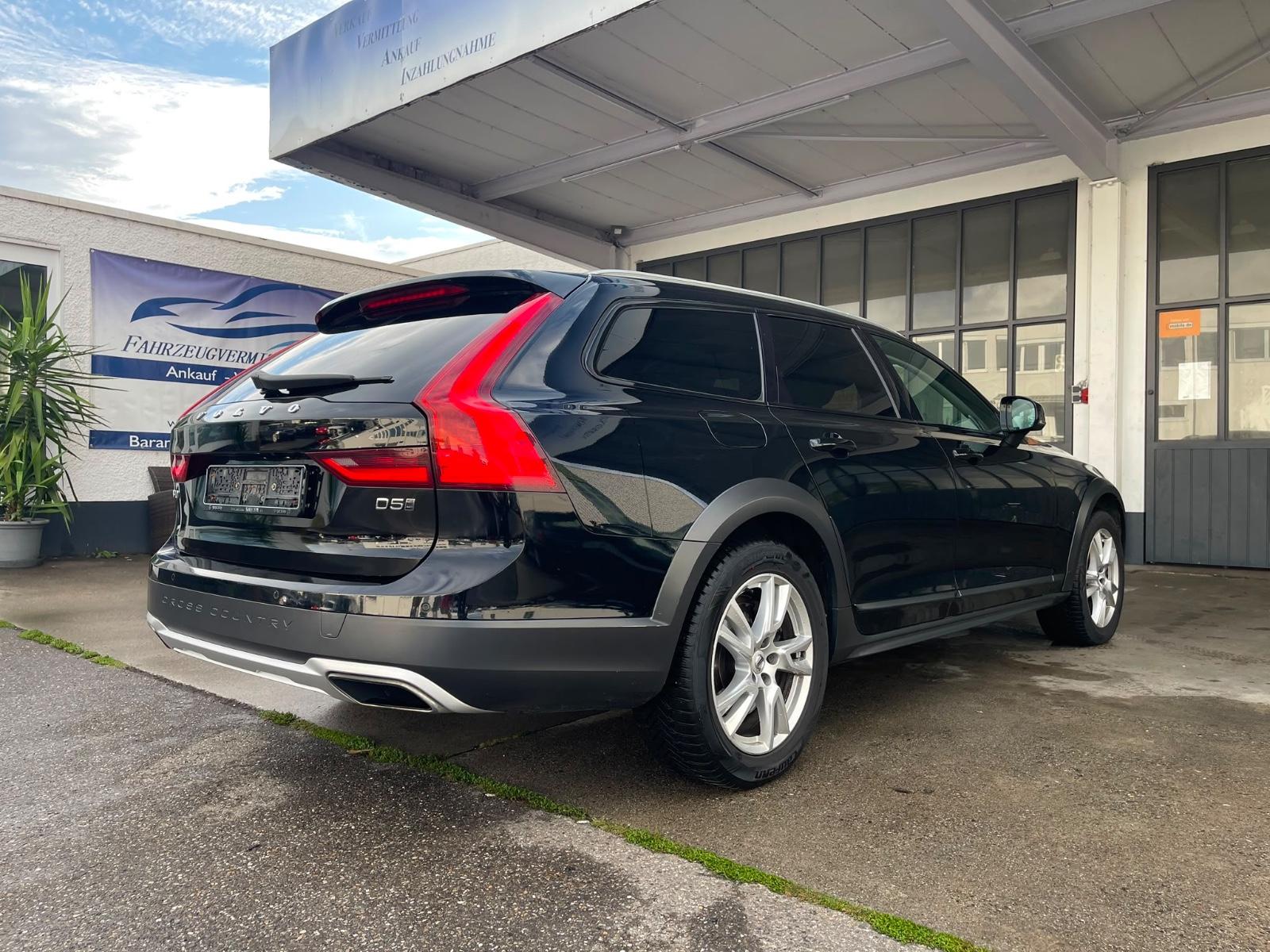 VOLVO V90 CROSS COUNTRY D5 235CH AWD