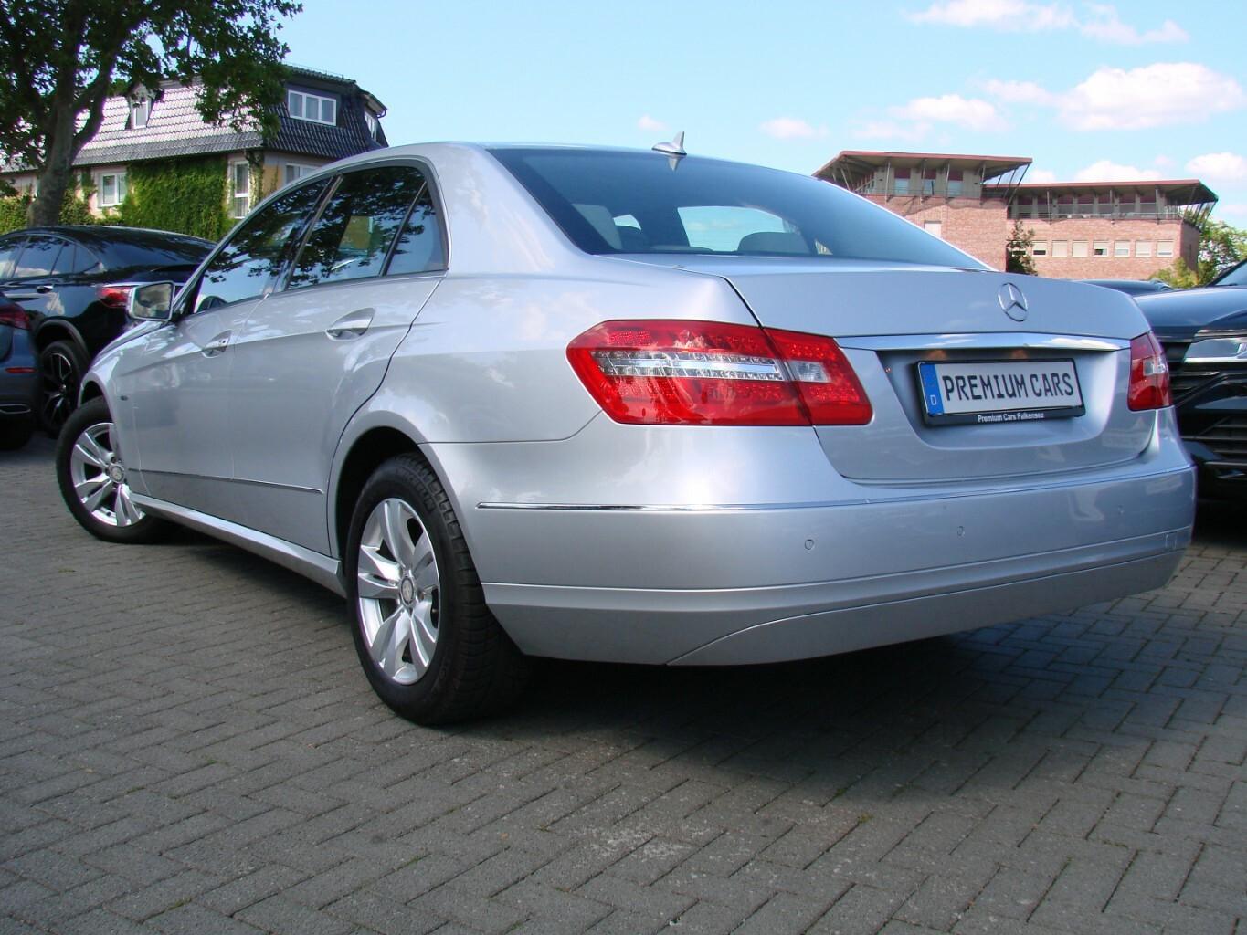 Mercedes-Benz E 220 CDI Avantgarde BlueEfficiency Multikonturs
