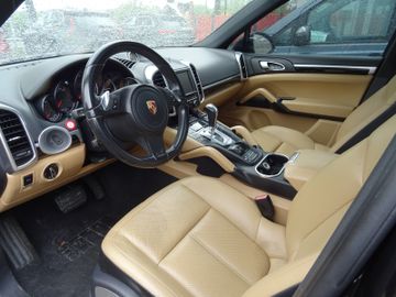 Porsche Cayenne - 7