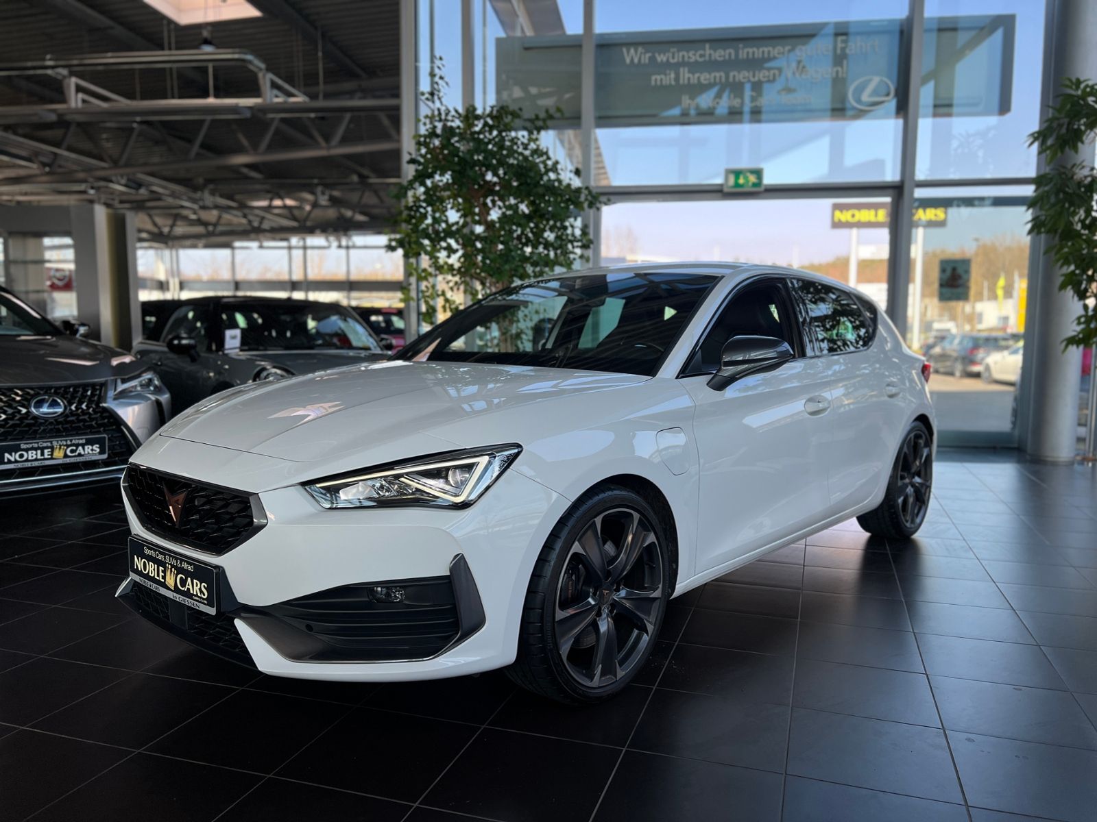 Fahrzeugabbildung CUPRA Leon Lim. VZ e-Hybrid FULL LINK LED NAVI