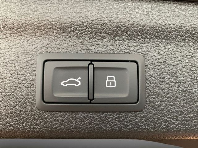 Q3 35 TFSI S LINE LED+AHK+MMI NAVI+ALU+KLIMA+PDC