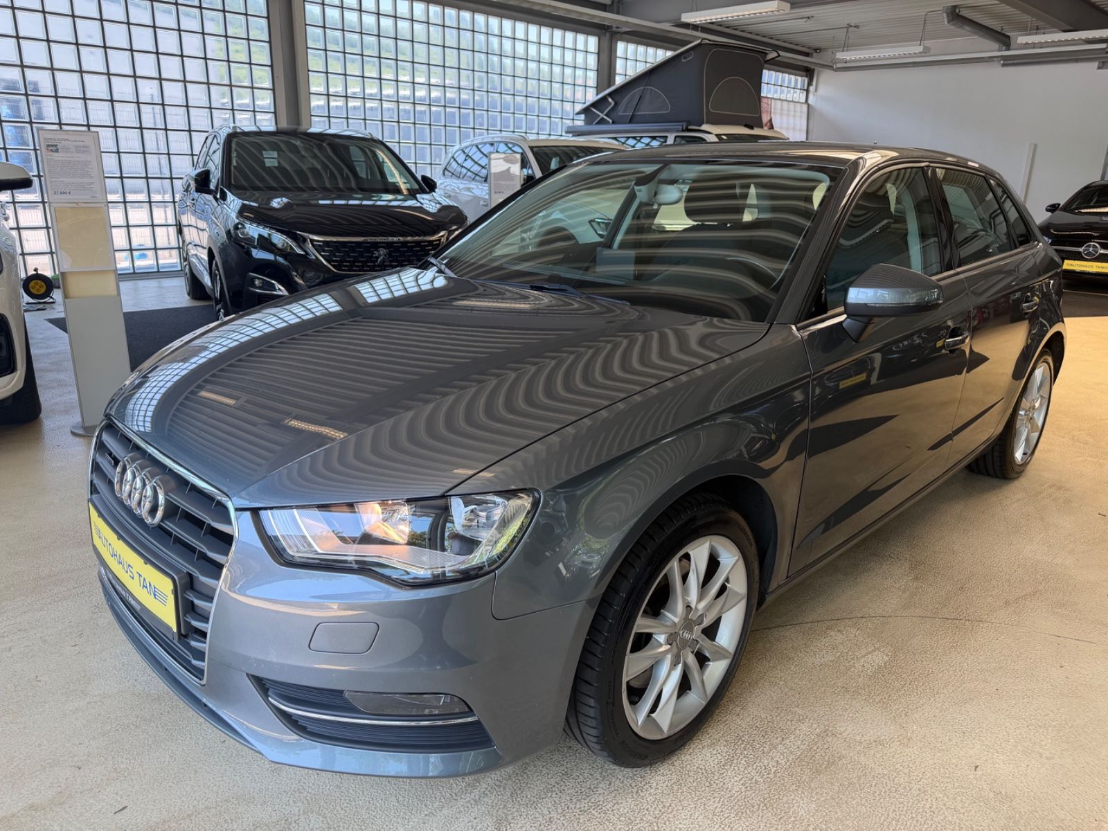 Fahrzeugabbildung Audi A3 Sportback 2.0 TDI attraction quattro