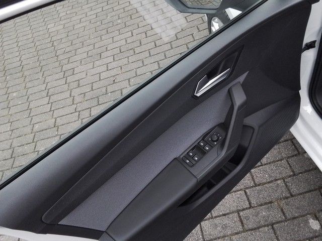 Fahrzeugabbildung SEAT Leon TSI Style LED Climatronic GRA PDC SH LM