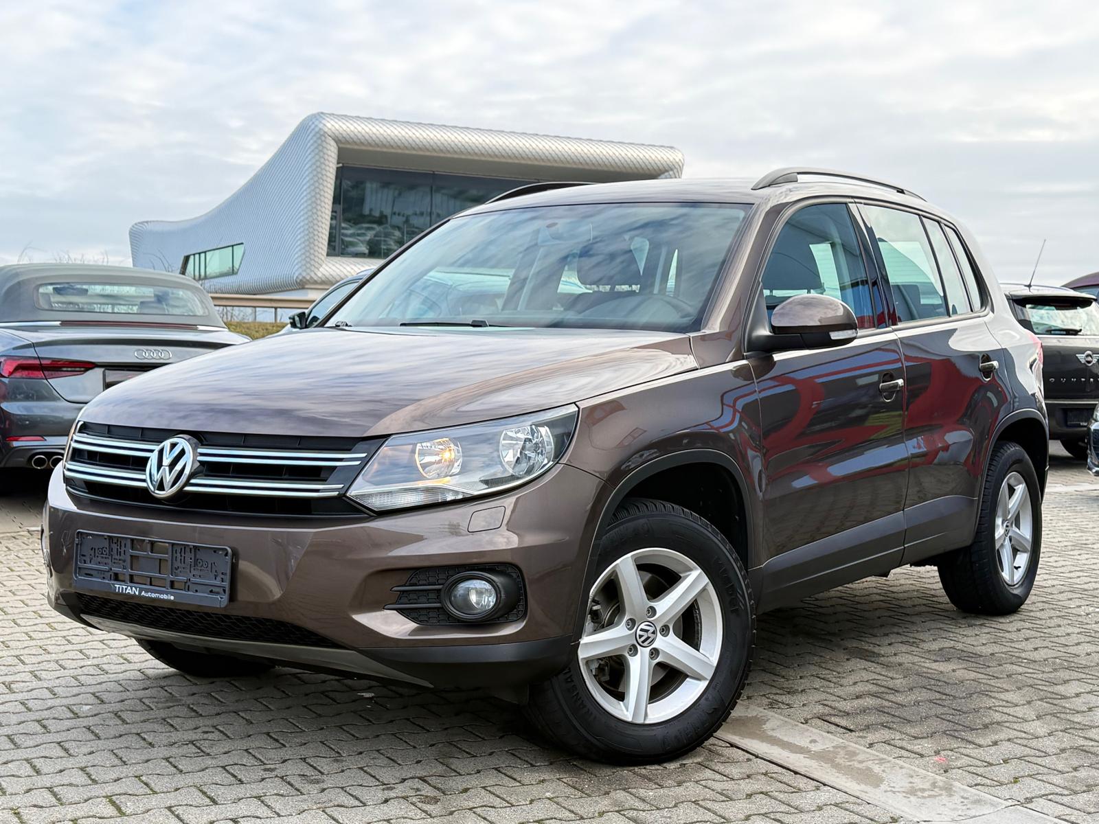 Volkswagen Tiguan Track & Field BMT 4Motion/TÜVneu/PDC/Navi