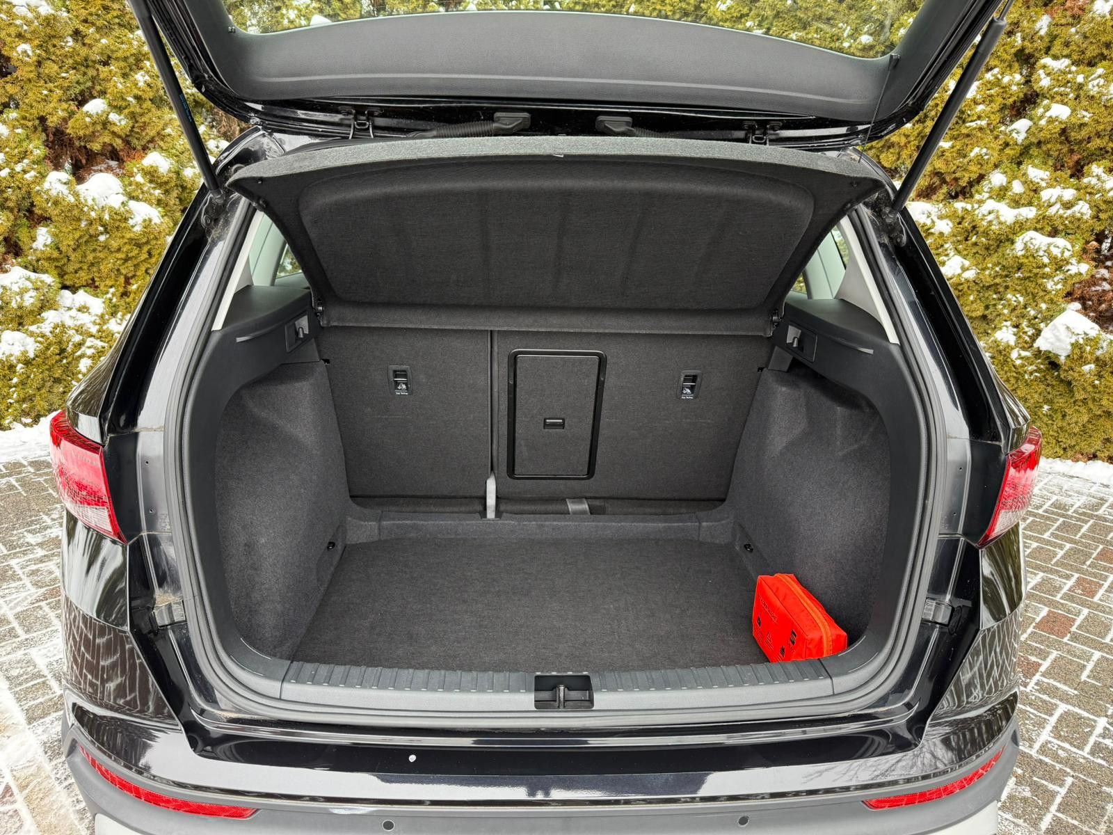 Fahrzeugabbildung SEAT Ateca 2.0 TDI Style LED+NAVI+AHK+AMBI+DAB+TEMPO+