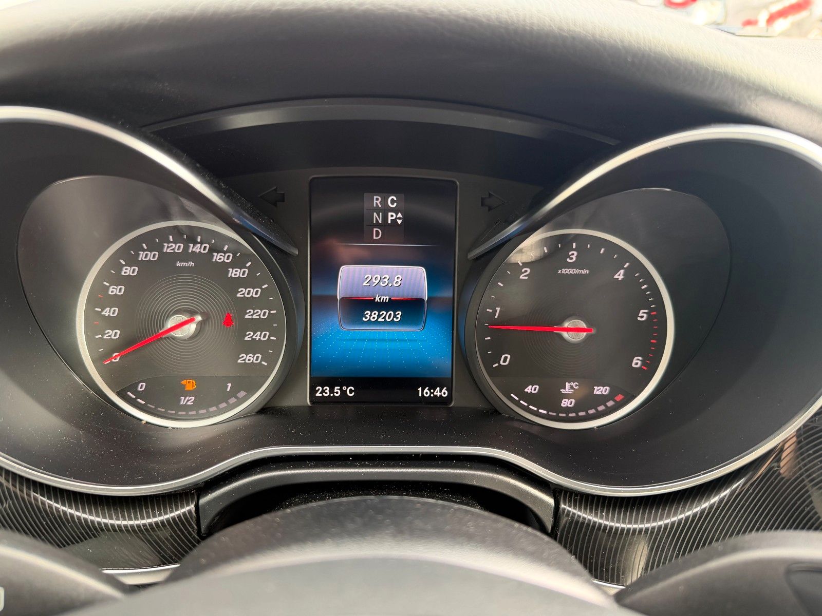 Fahrzeugabbildung Mercedes-Benz V 250 d EDITION Kompakt Kamera MBUX Kühlschrank