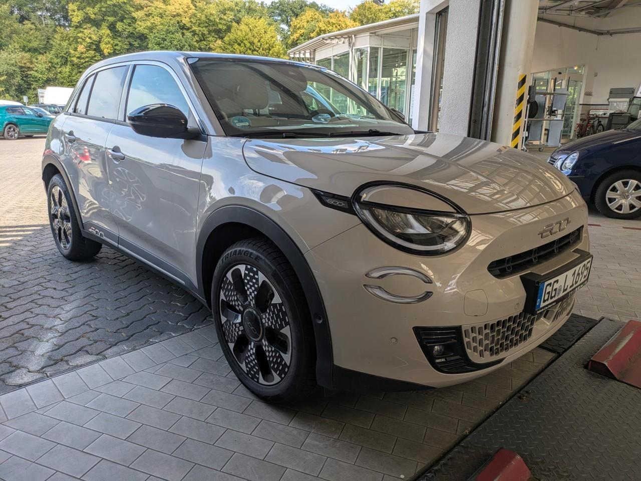 Fiat 600 Automatik La Prima ALU NAVI RKAM SITZH
