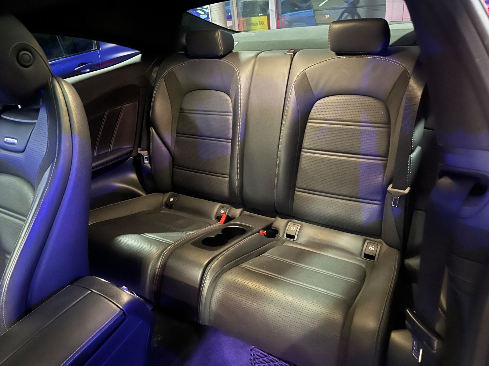 Fahrzeugabbildung Mercedes-Benz C 63 S AMG Coupe PERFORMANCE*DESIGNO-MAGNO*AERO*