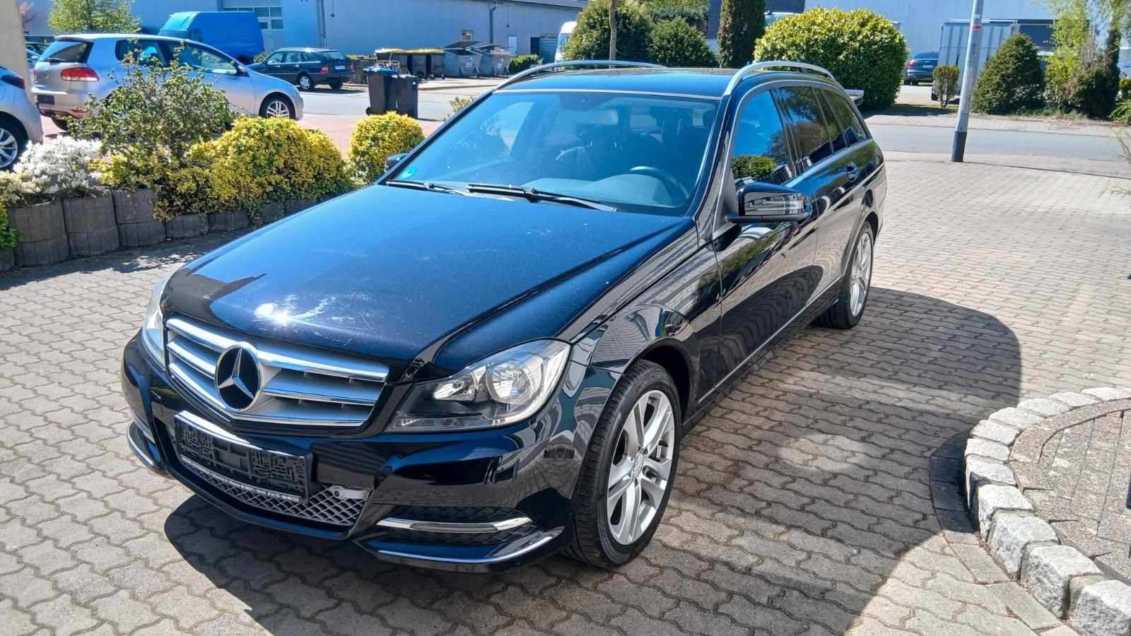Mercedes-Benz C 180 T CGI Avantgarde Automatik/AHK/Navi etc.