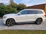 Mercedes-Benz GL 350 BlueTEC 4MATIC - - weiße Mercedes-Benz GL 350