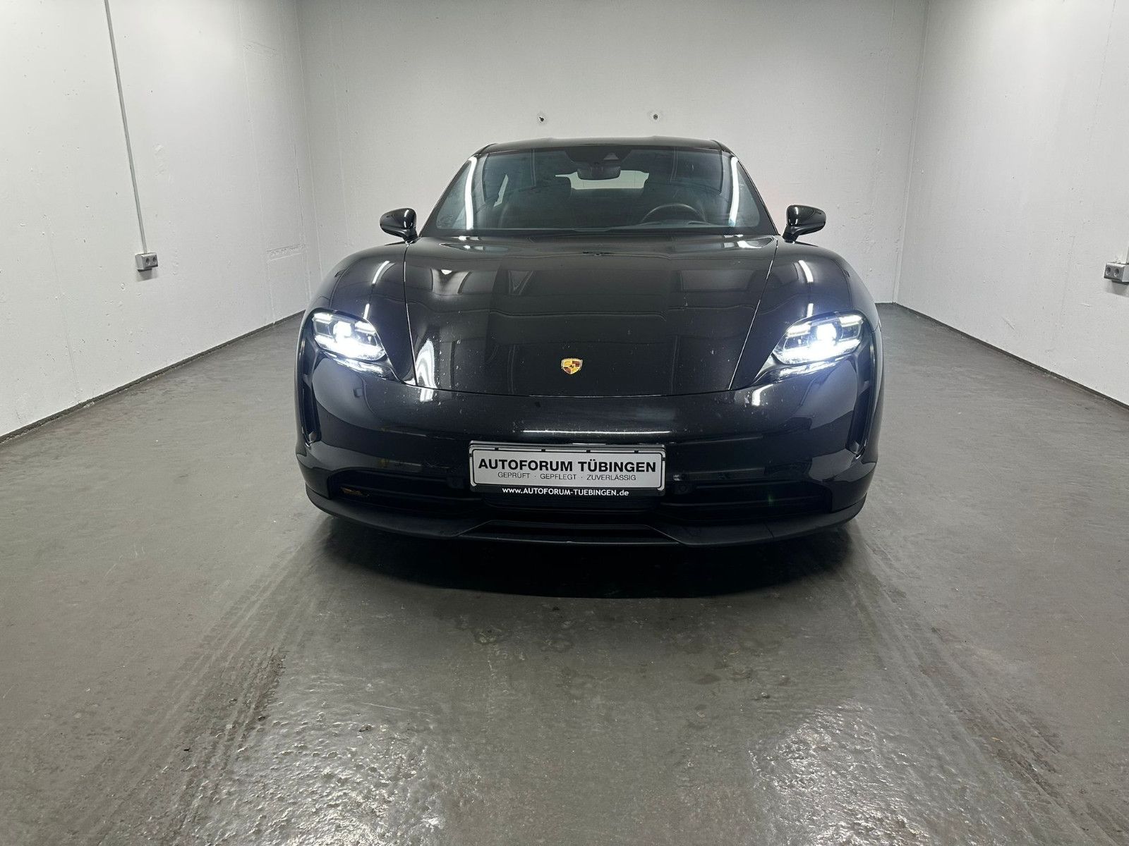Fahrzeugabbildung Porsche Taycan  *LED*KLIMA*NAVI*SH*