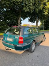 Skoda Octavia 1.8 **Ahk** mit TÜV - Skoda Octavia aus 1998