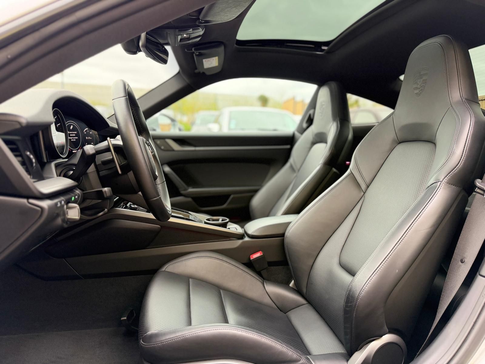 PORSCHE 992