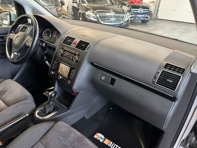 Volkswagen Touran Highline DSG *PANO*SHZ*NAVI*PDC*TEMPOMAT*