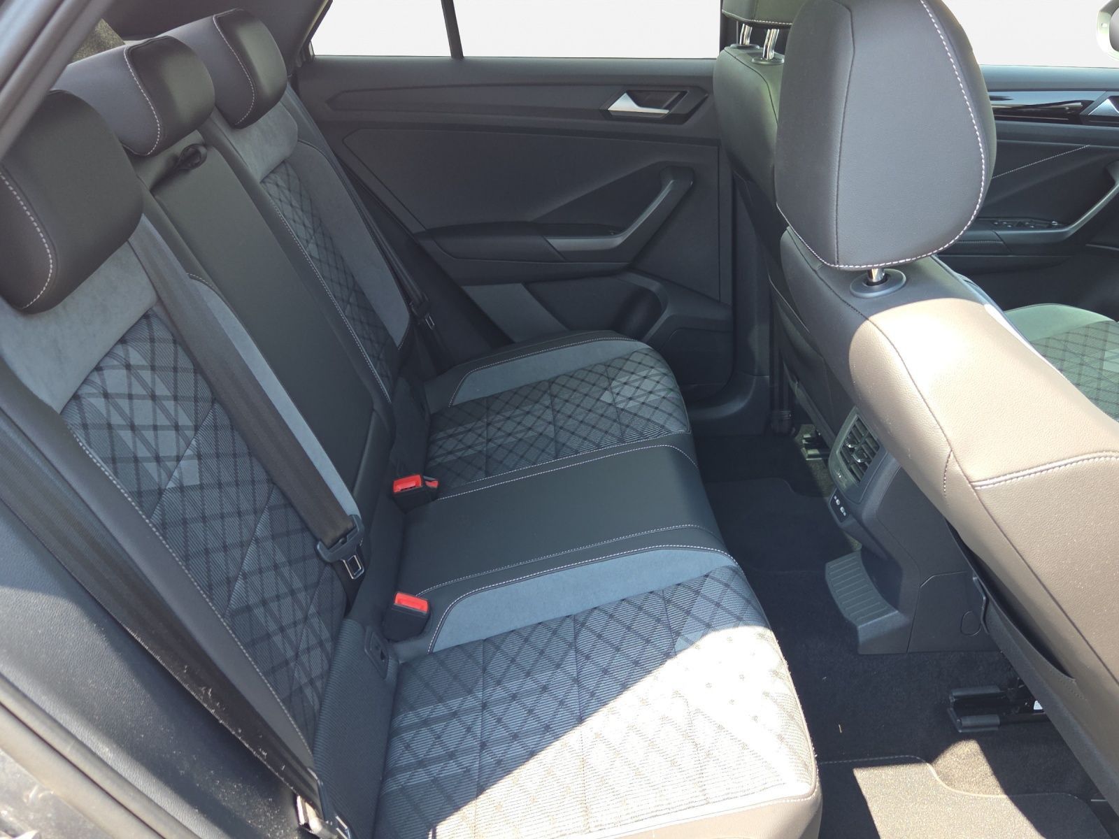 Volkswagen T-Roc - Bild 19