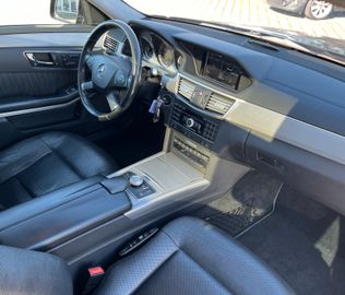 Mercedes E 350 - 11