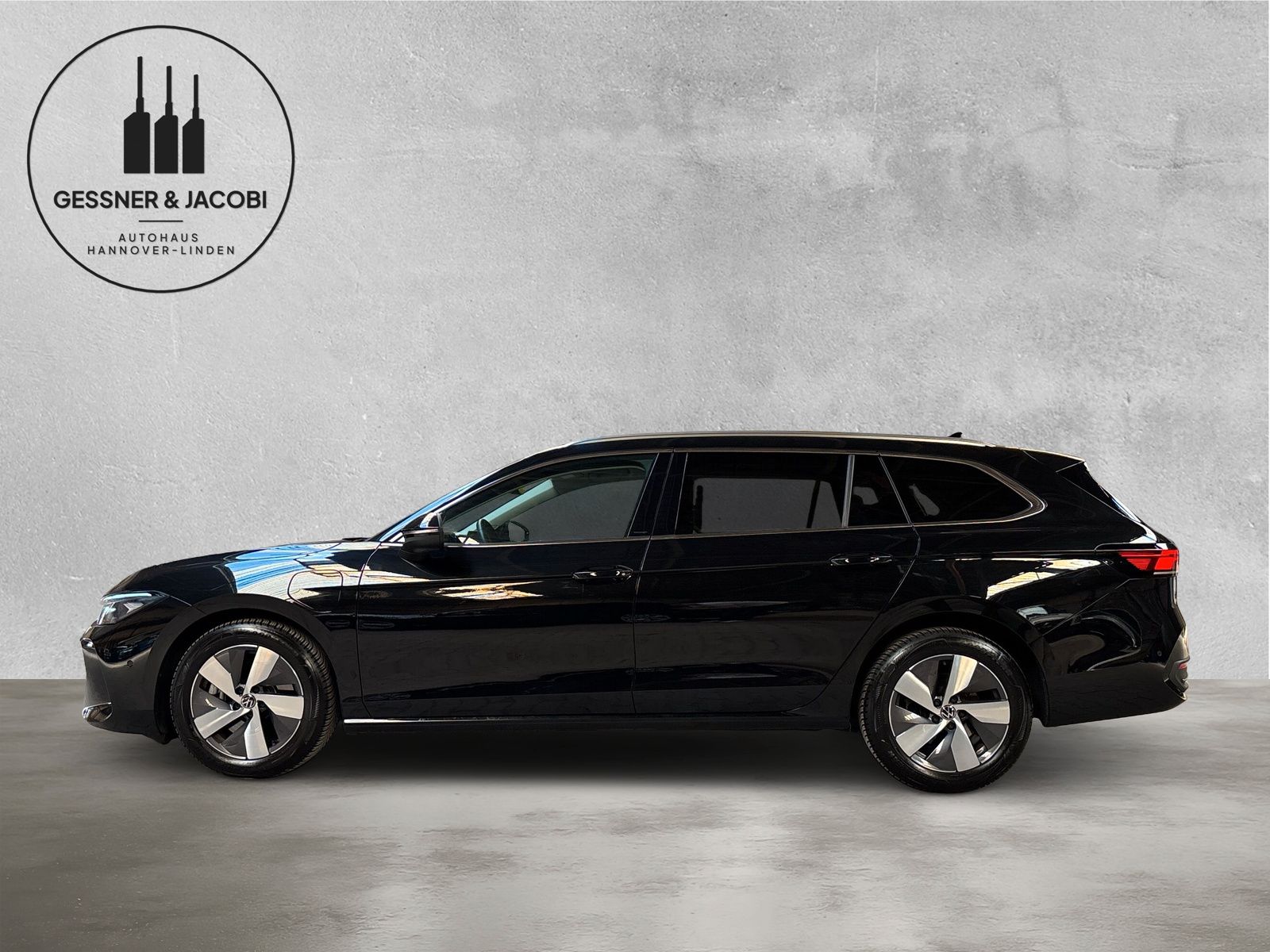 Fahrzeugabbildung Volkswagen Passat Variant 1.5 TSI eHybrid Business AHK HuD