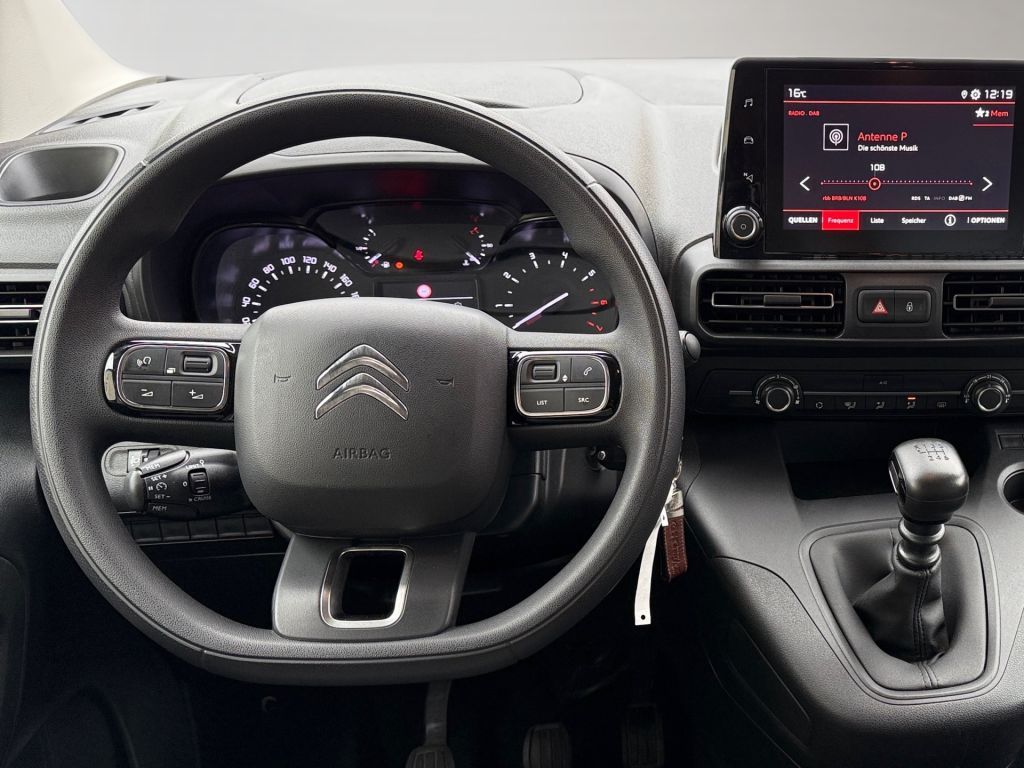 Fahrzeugabbildung Citroën Berlingo MPV M PureTech 110 FEEL