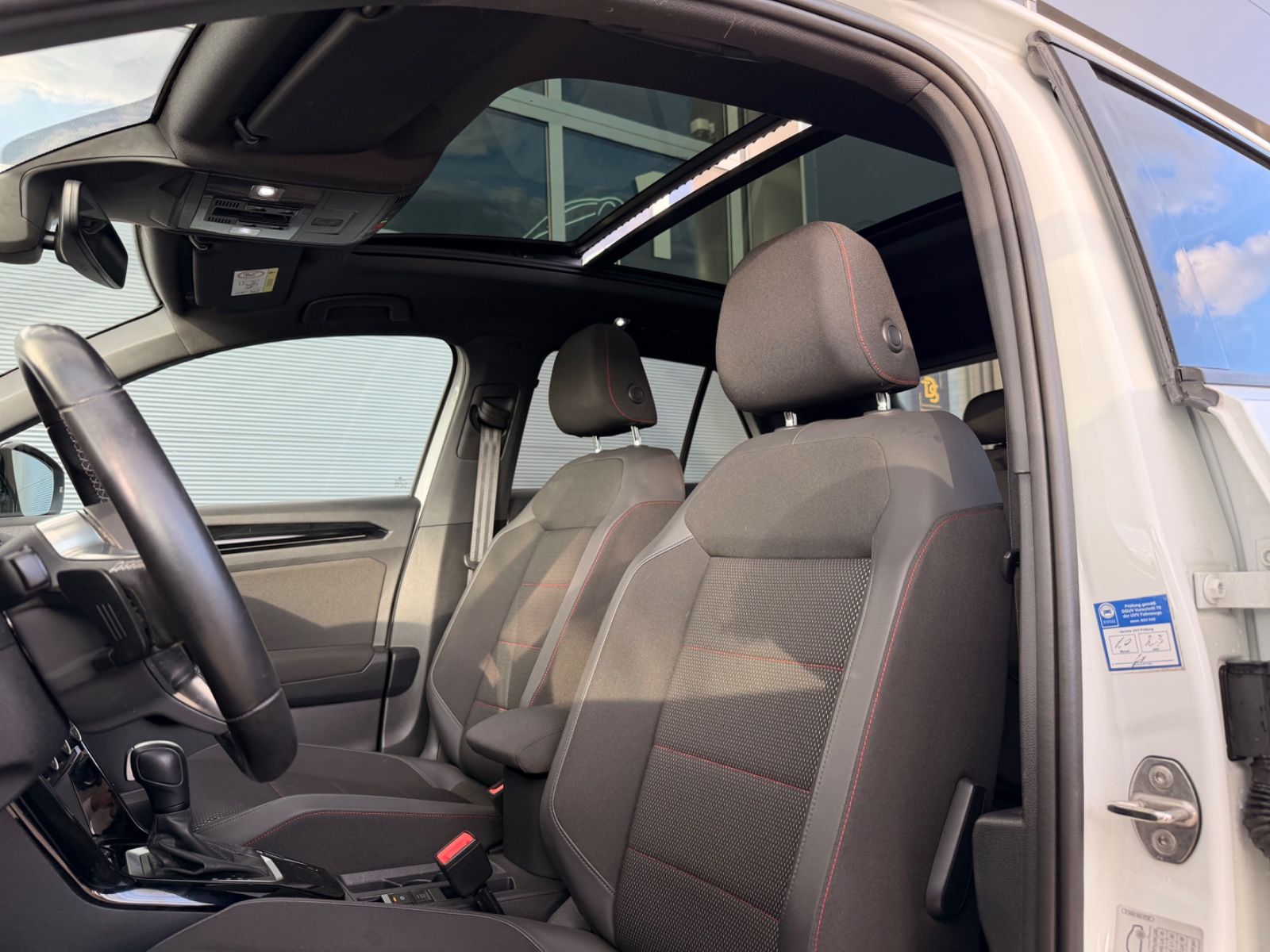 VW T-Roc T-Roc 1.5 TSI DSG Style Black Paket|Pano|Kamera Vorschau 7