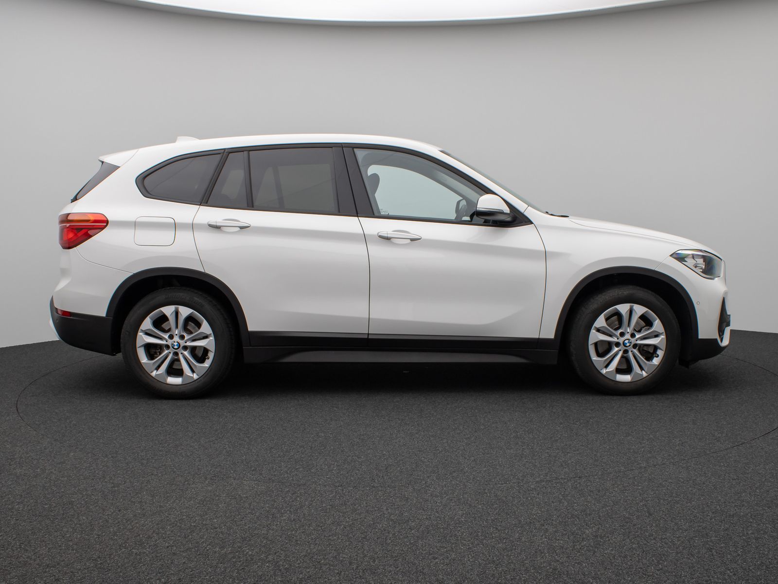 Fahrzeugabbildung BMW X1 xD25e Parkassist DAB Navi Geschwindigkeitsreg