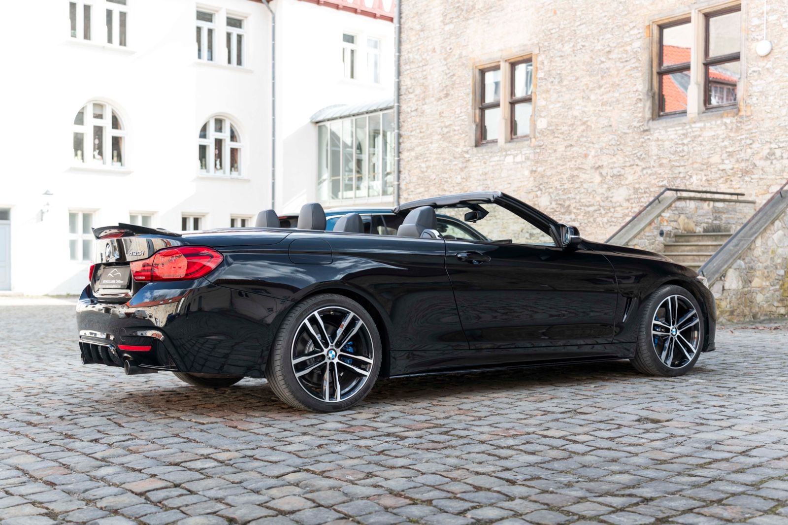 Fahrzeugabbildung BMW 435I Cabrio M-PERFORMANCE H&K KAM NAV ALC CARBON