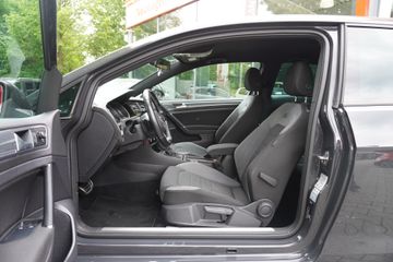 Volkswagen Golf - 10