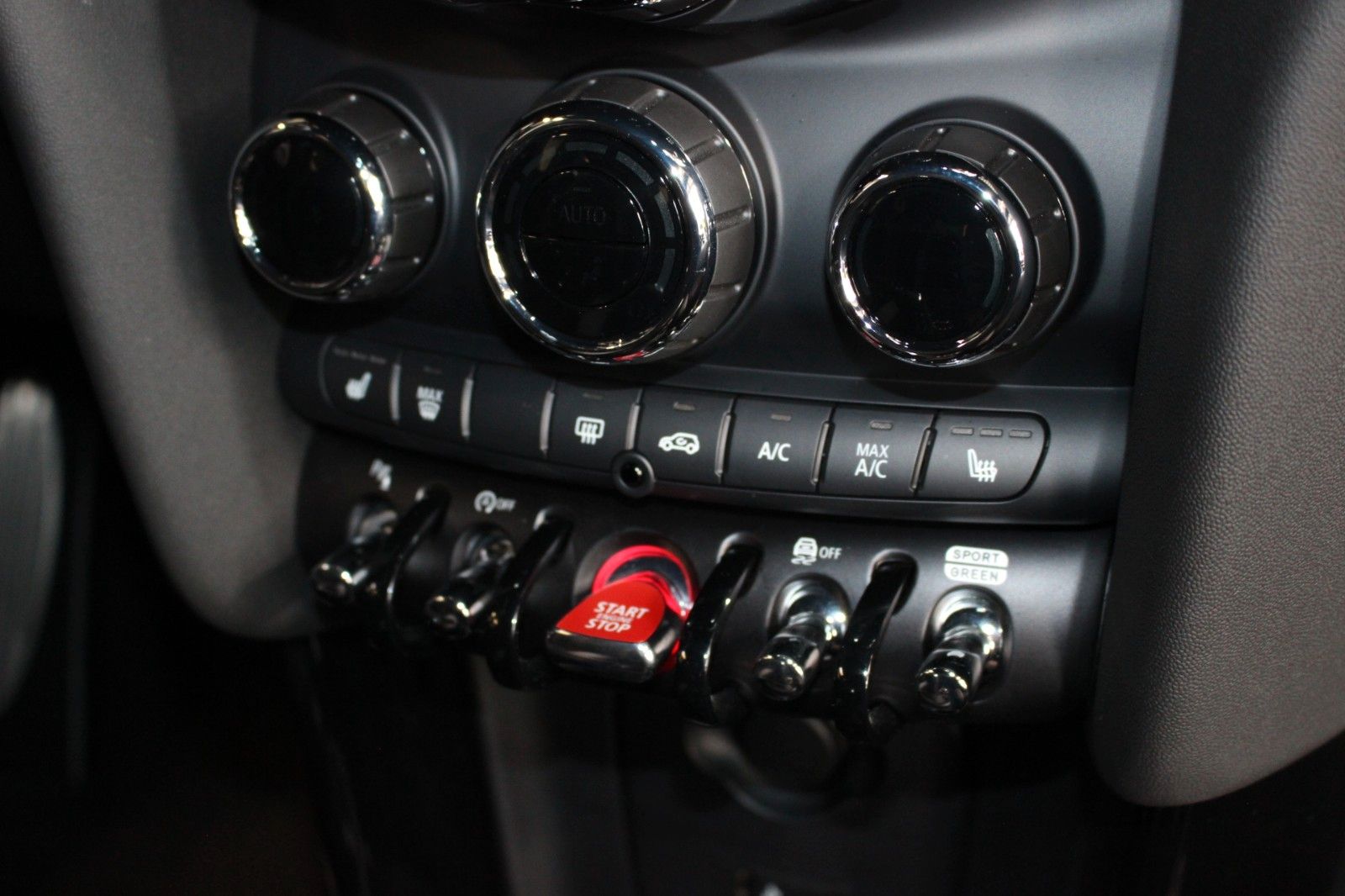 Fahrzeugabbildung MINI John Cooper Works Trim R.Kamera+Navi+AppleCar