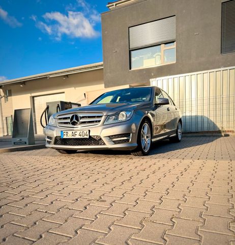 Mercedes-Benz Mercedes w204 C350 AMG-Line TÜV Neu Gute Z...